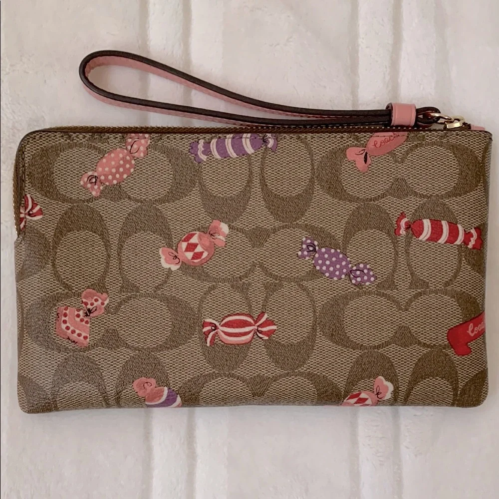 Coach signature coated